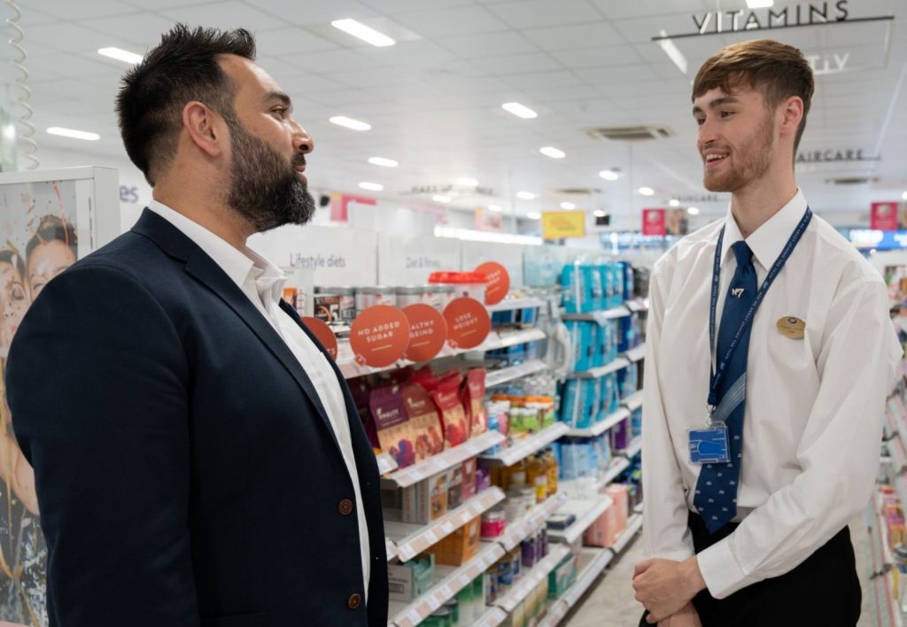 Boots to hire 10,000 seasonal workers including many in Beeston NG9